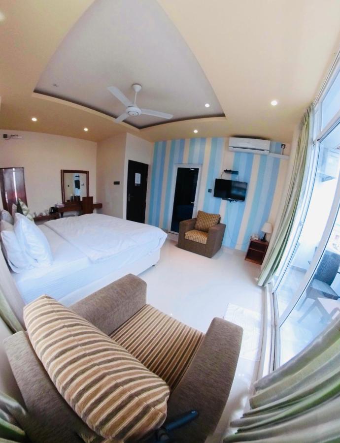 Contento Retreat Hulhumale Exterior photo